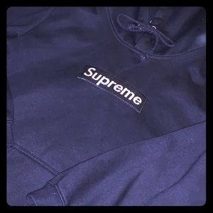 Supreme sweater
